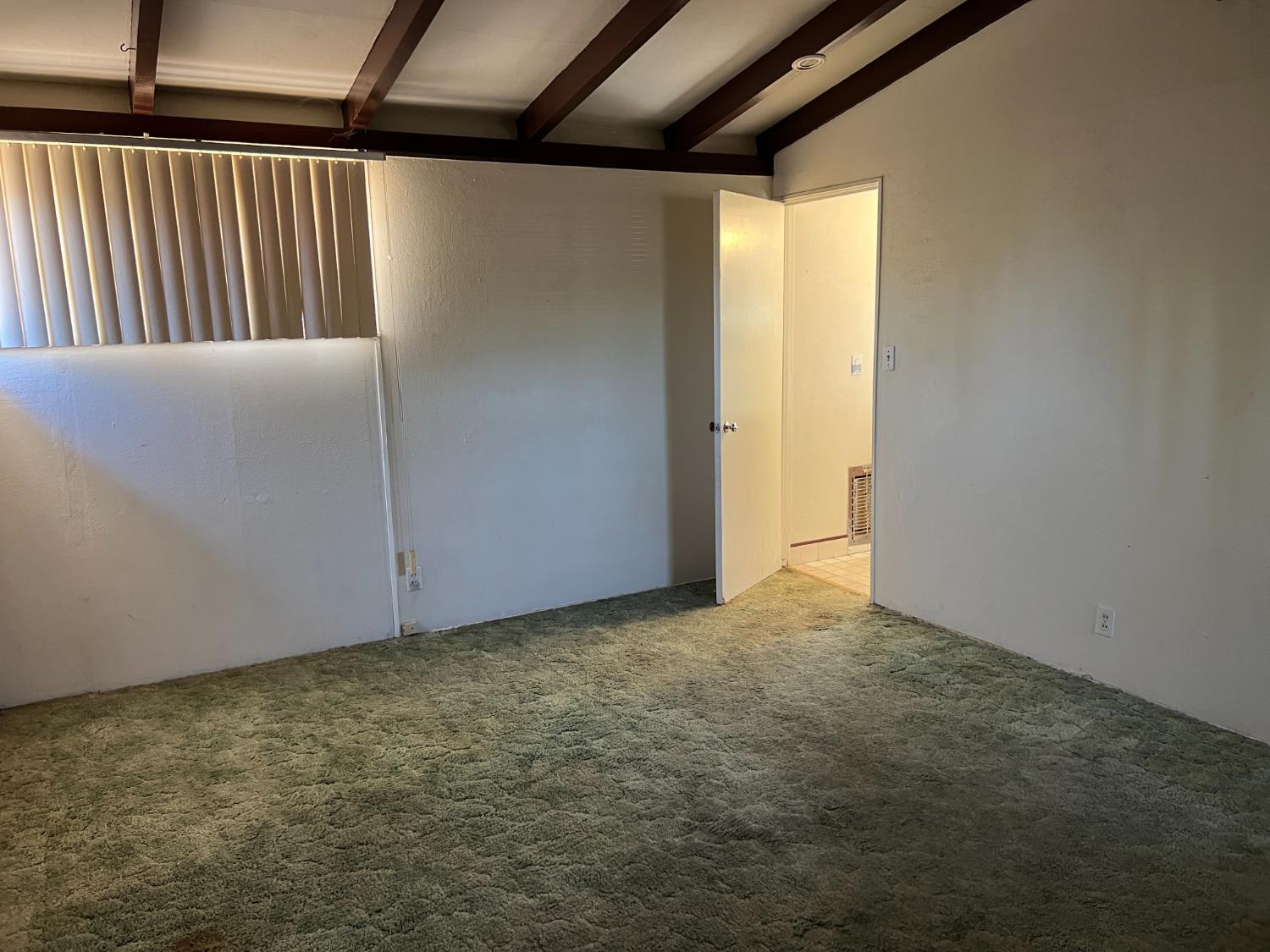 3988 N Fresno St, Fresno, CA 93726
