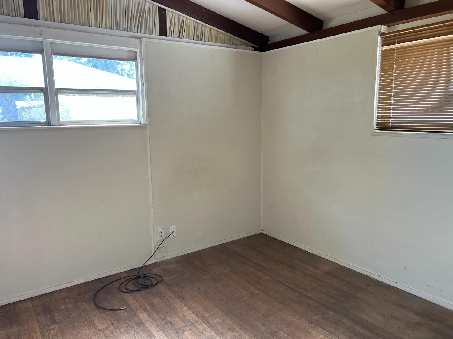 3988 N Fresno St, Fresno, CA 93726
