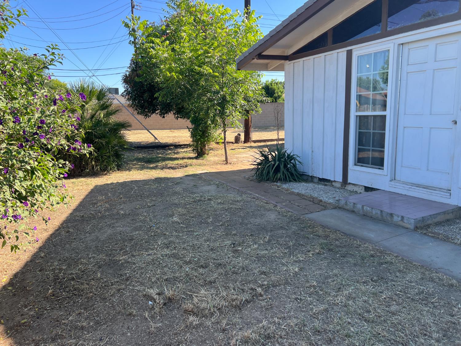 3988 N Fresno St, Fresno, CA 93726