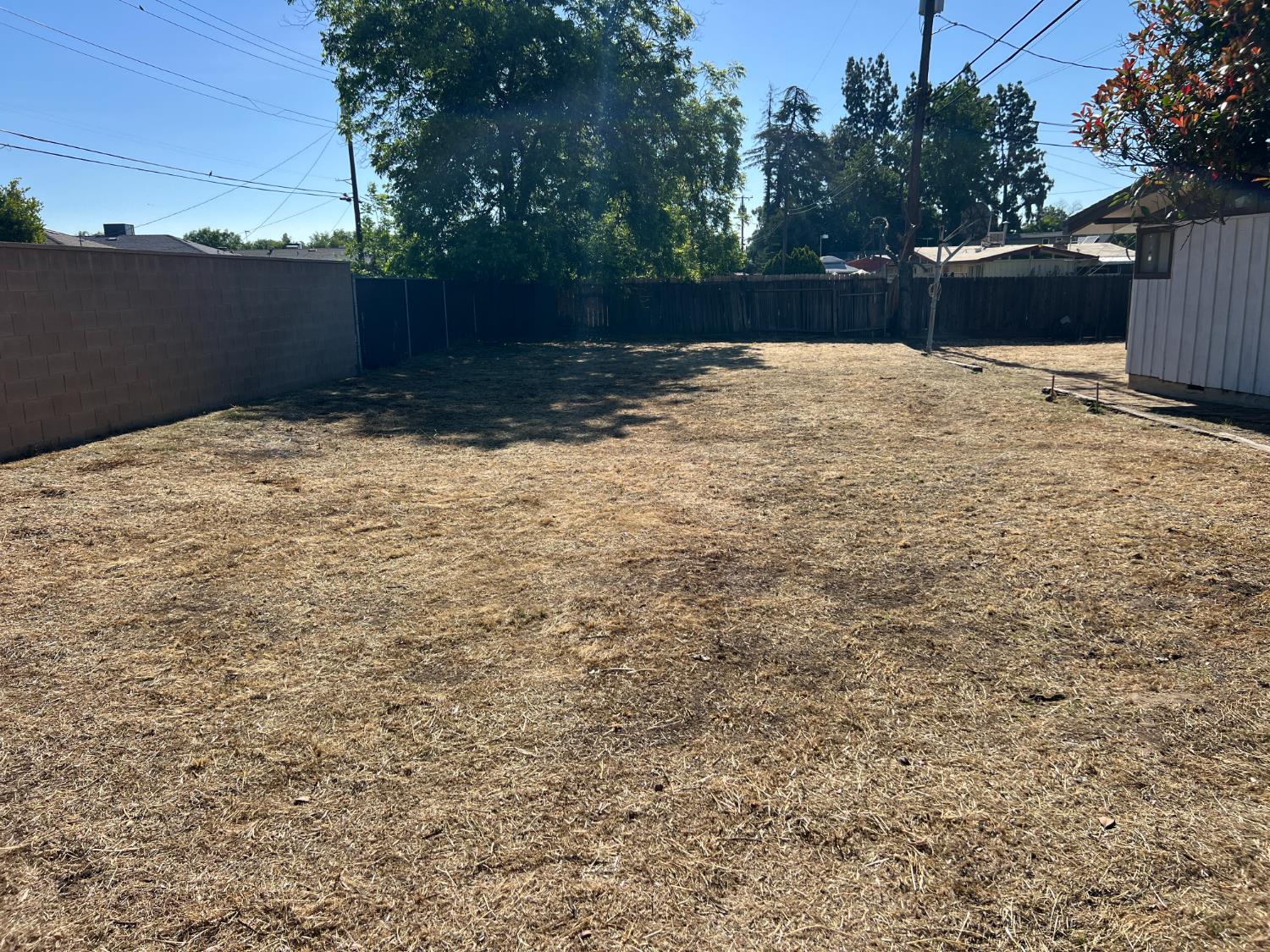 3988 N Fresno St, Fresno, CA 93726