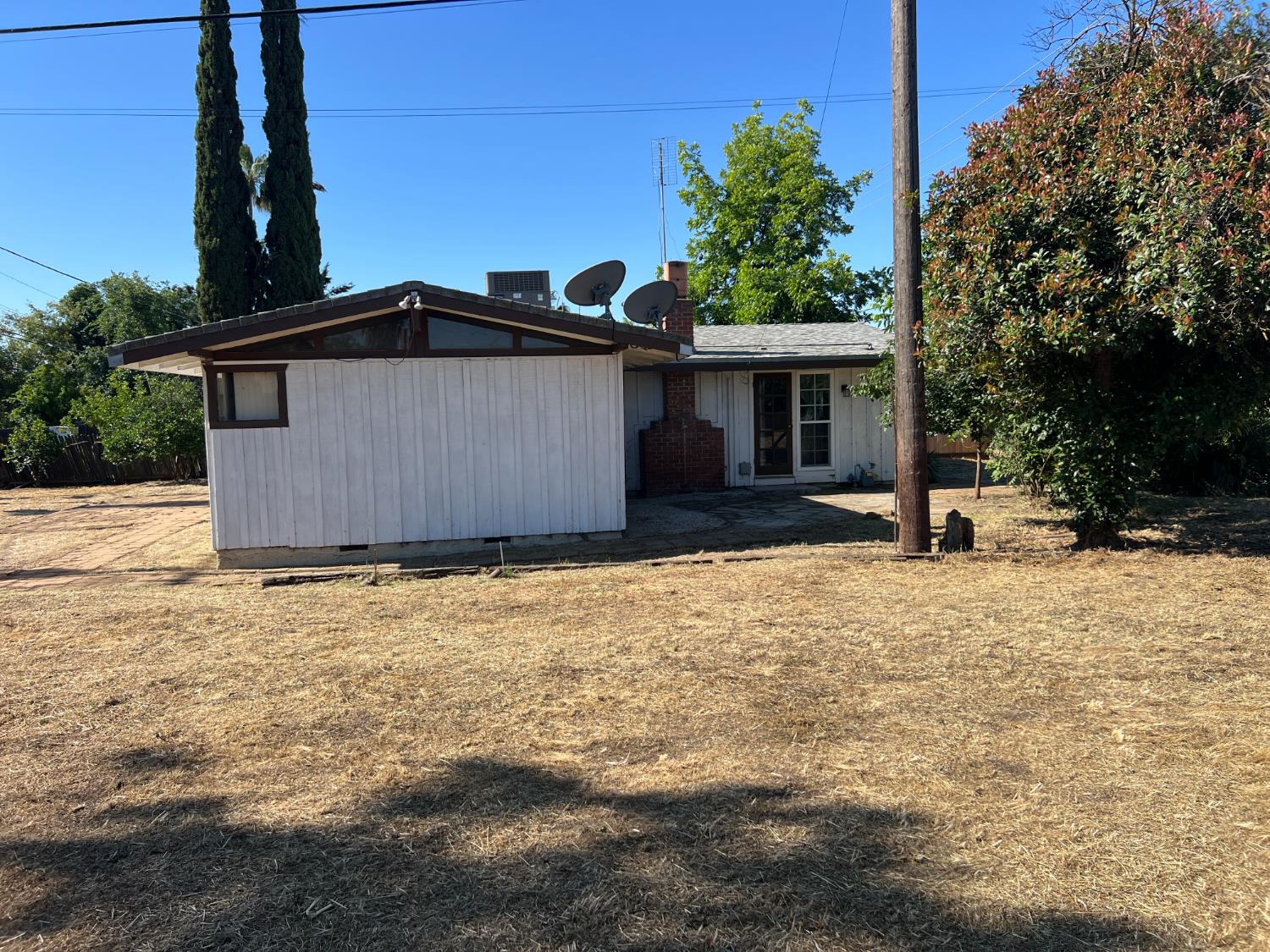 3988 N Fresno St, Fresno, CA 93726