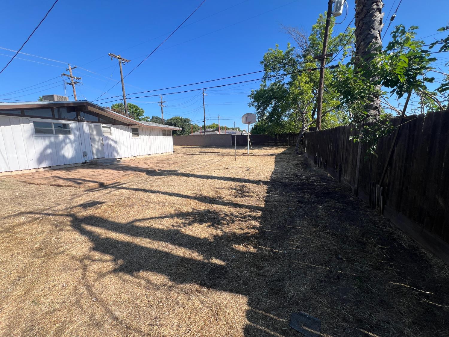 3988 N Fresno St, Fresno, CA 93726