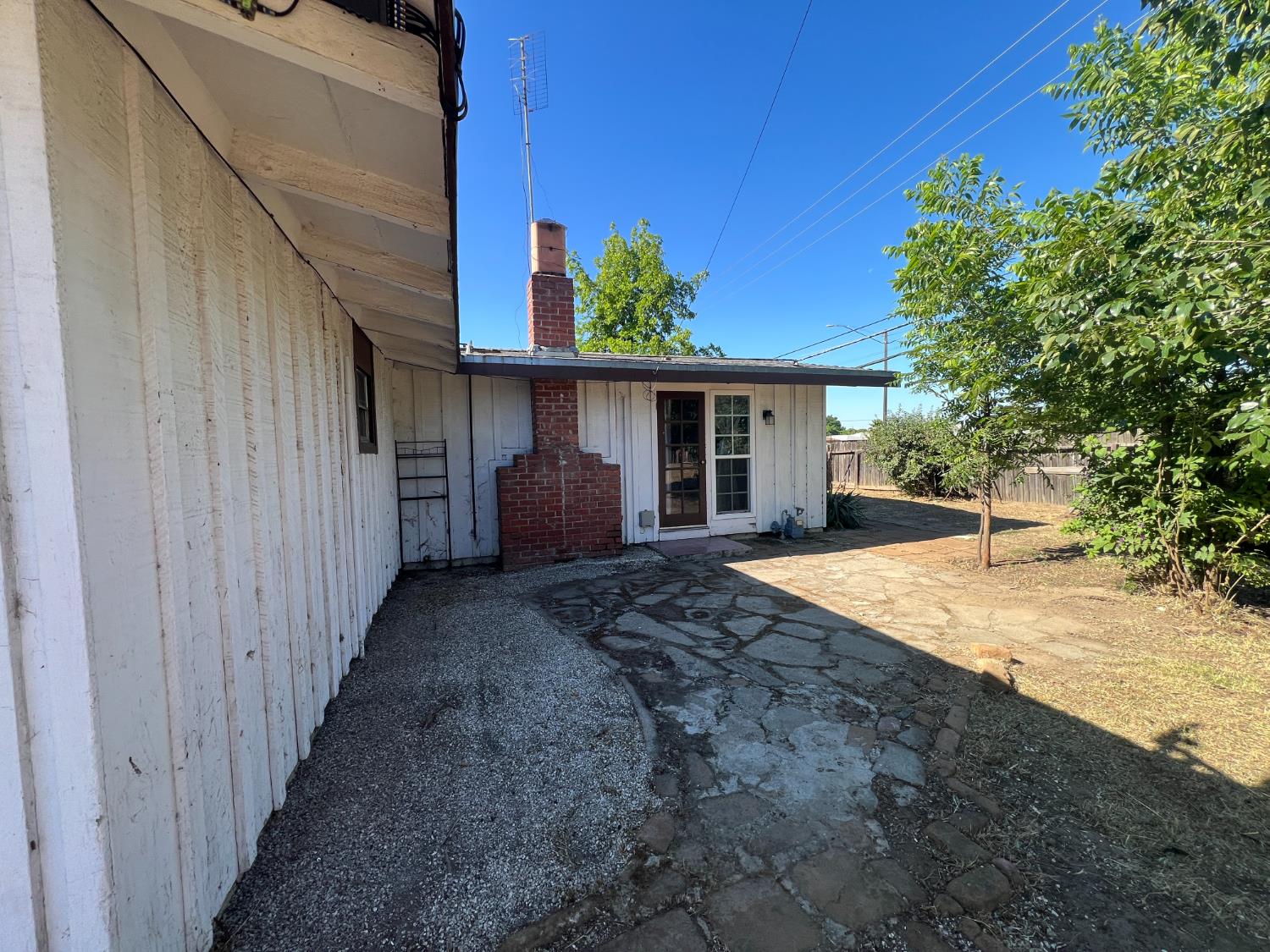 3988 N Fresno St, Fresno, CA 93726