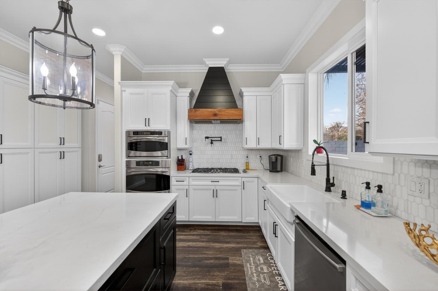 1303 Jordan Ave, Clovis, CA 93611