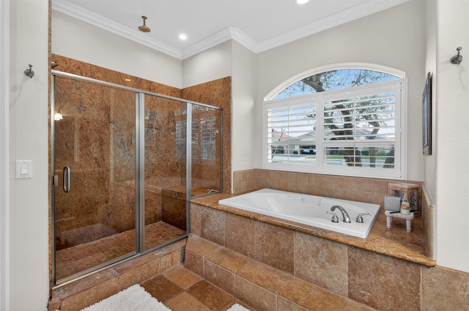 1303 Jordan Ave, Clovis, CA 93611