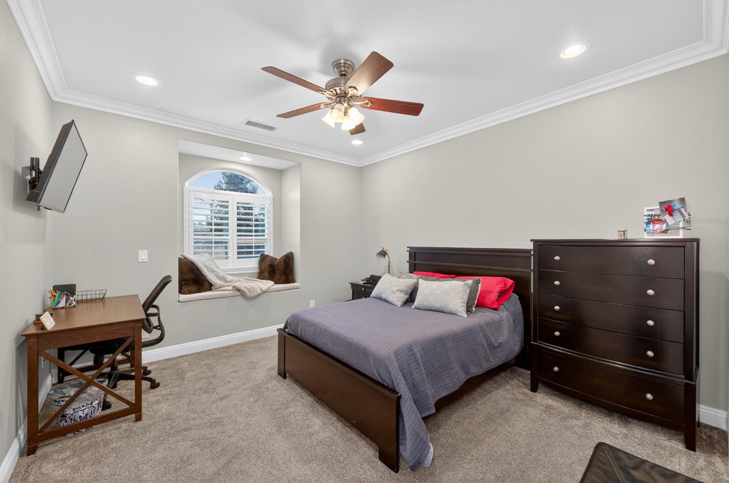 1303 Jordan Ave, Clovis, CA 93611