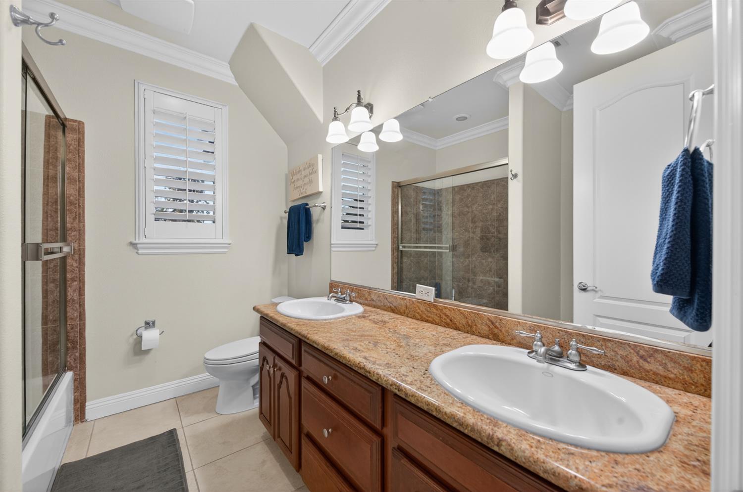 1303 Jordan Ave, Clovis, CA 93611