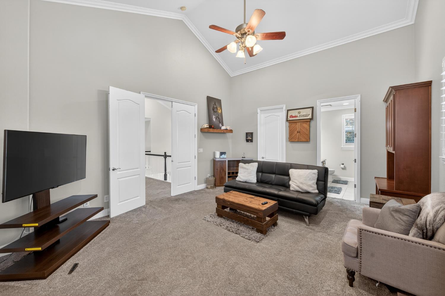 1303 Jordan Ave, Clovis, CA 93611