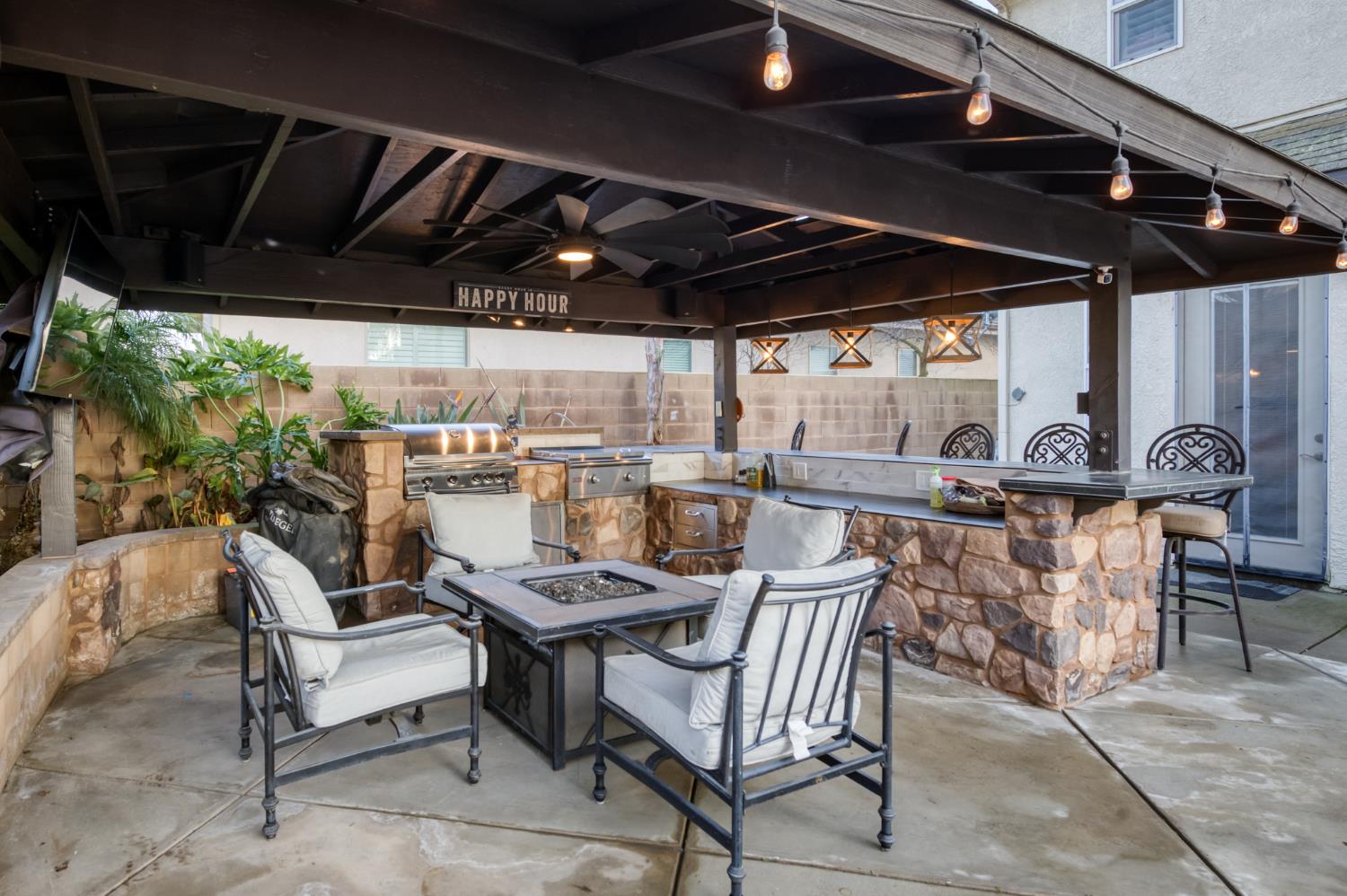1303 Jordan Ave, Clovis, CA 93611