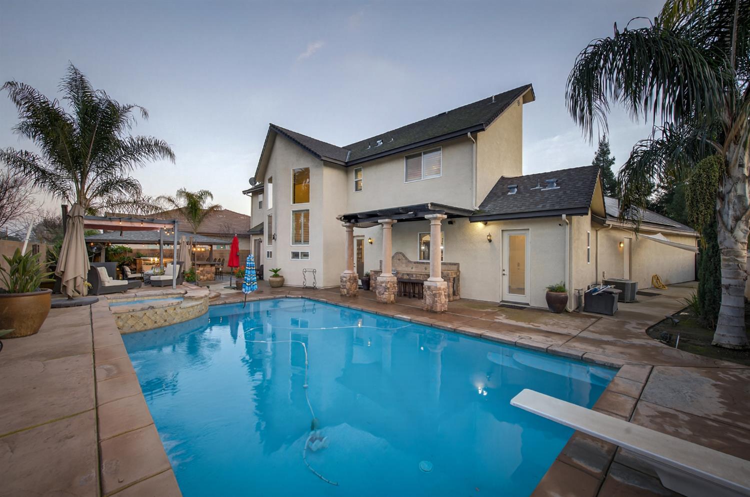 1303 Jordan Ave, Clovis, CA 93611