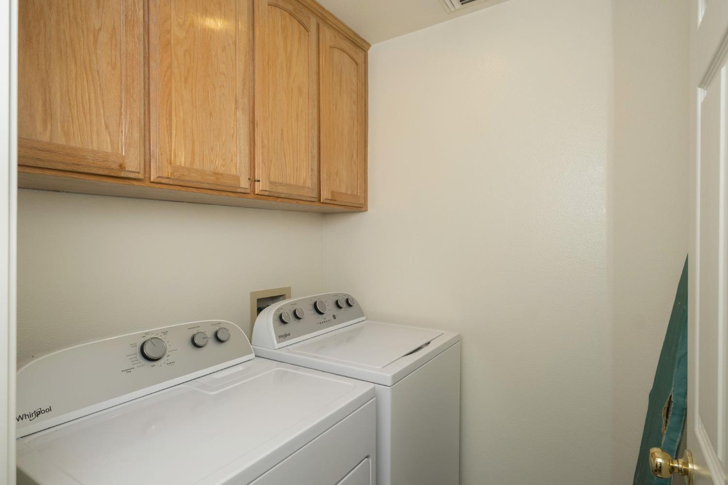 5682 W Sample Ave, Fresno, CA 93722