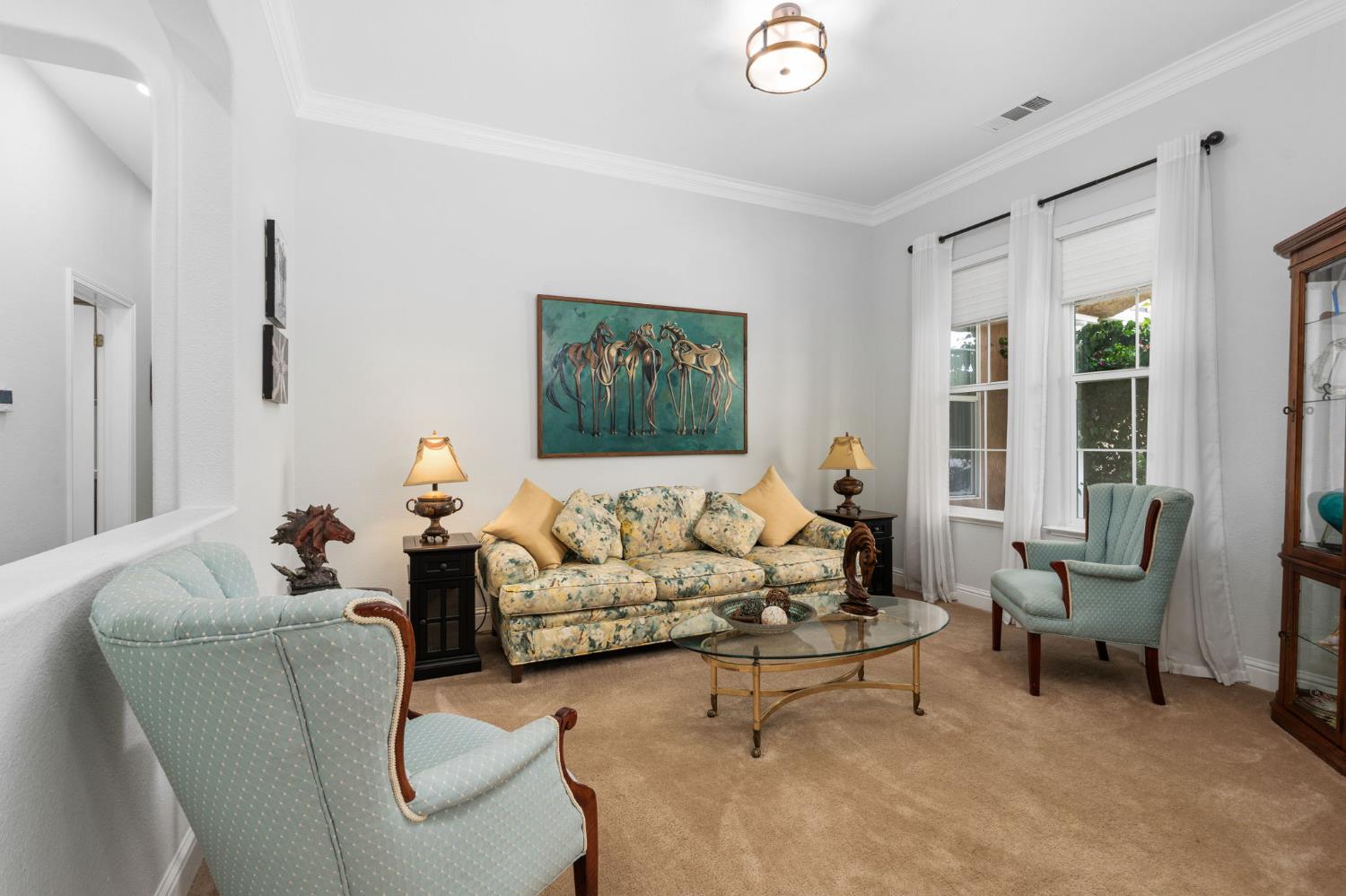 1812 N Graybark Ave, Clovis, CA 93619