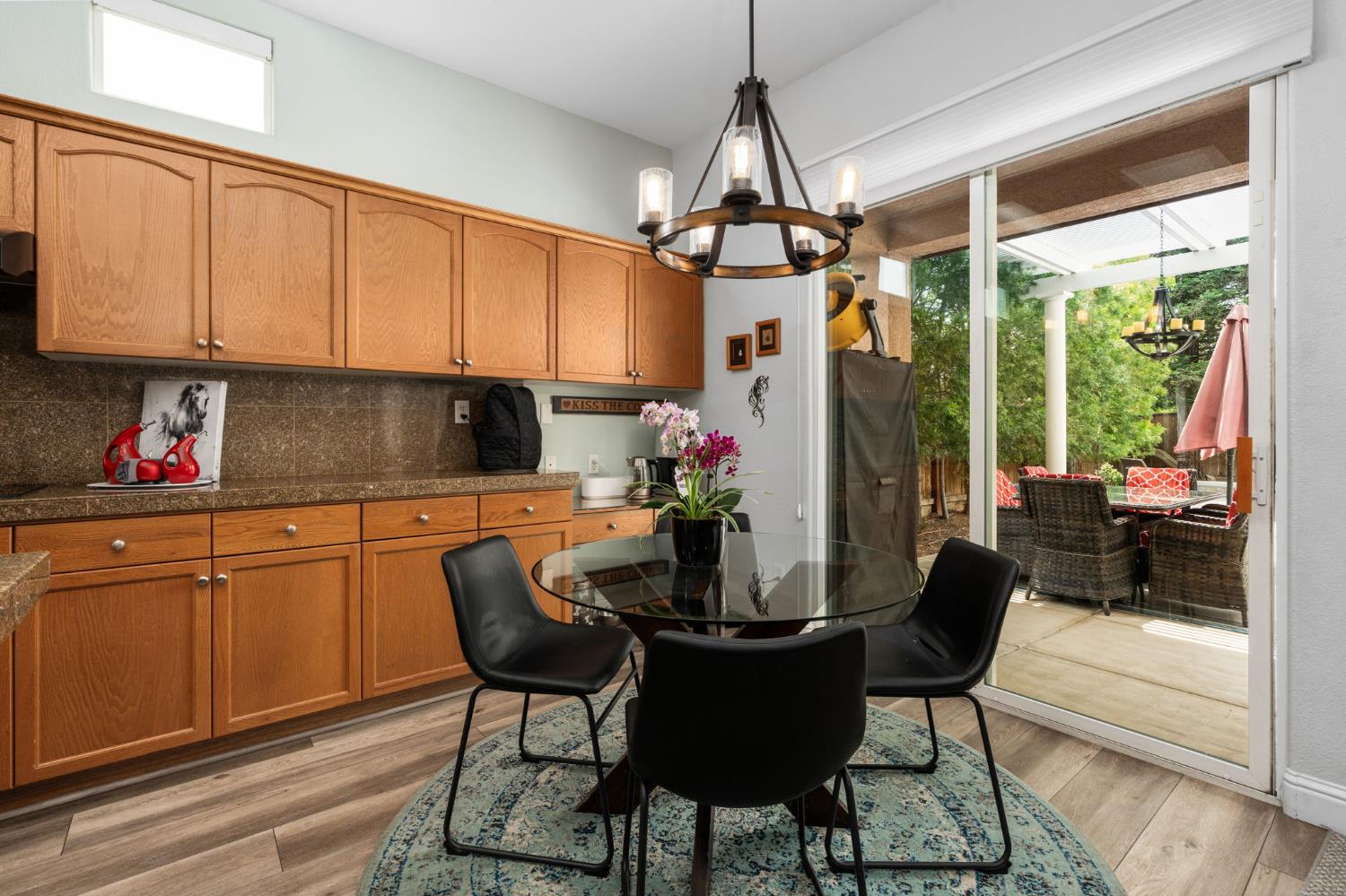 1812 N Graybark Ave, Clovis, CA 93619