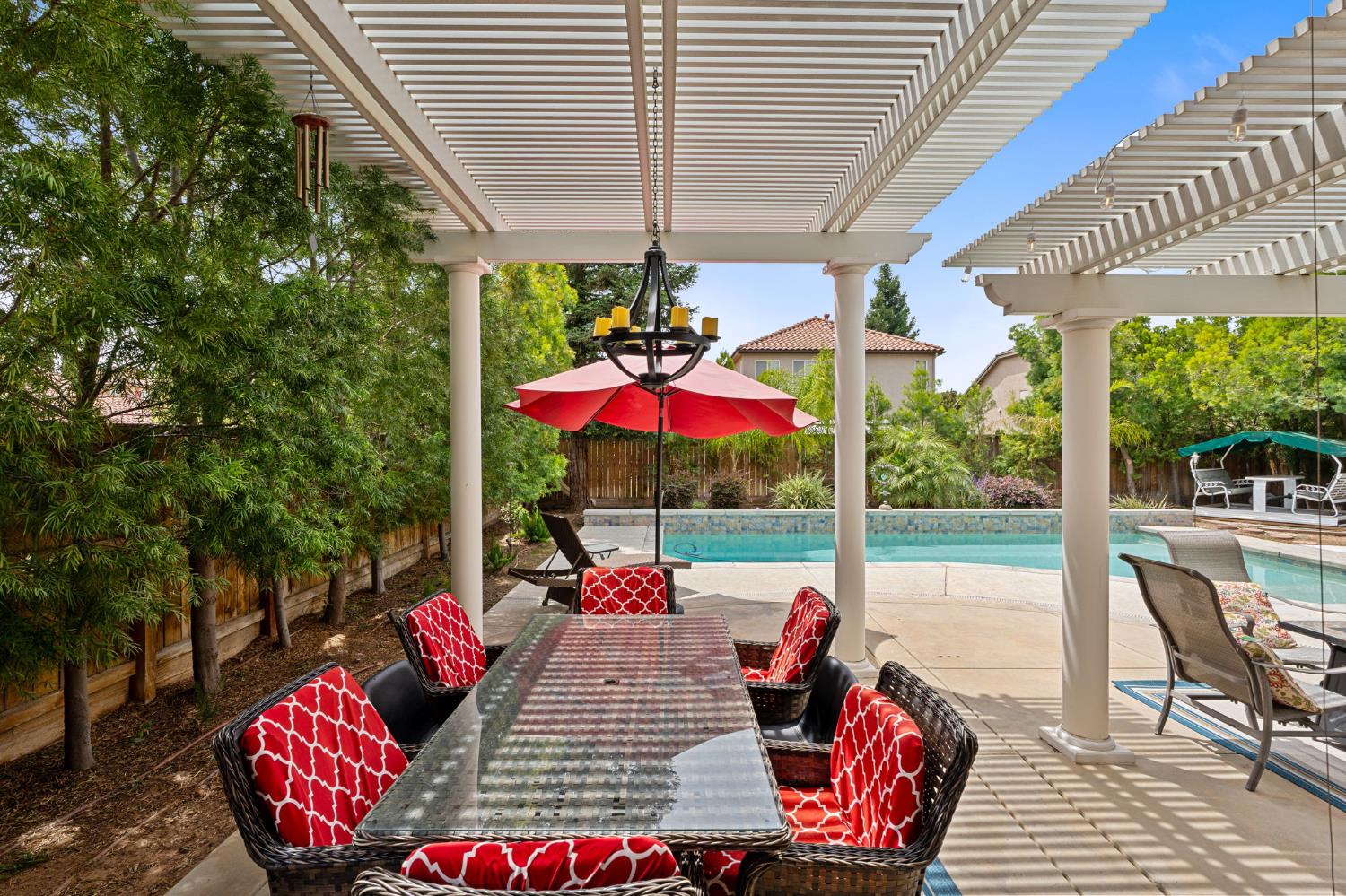 1812 N Graybark Ave, Clovis, CA 93619