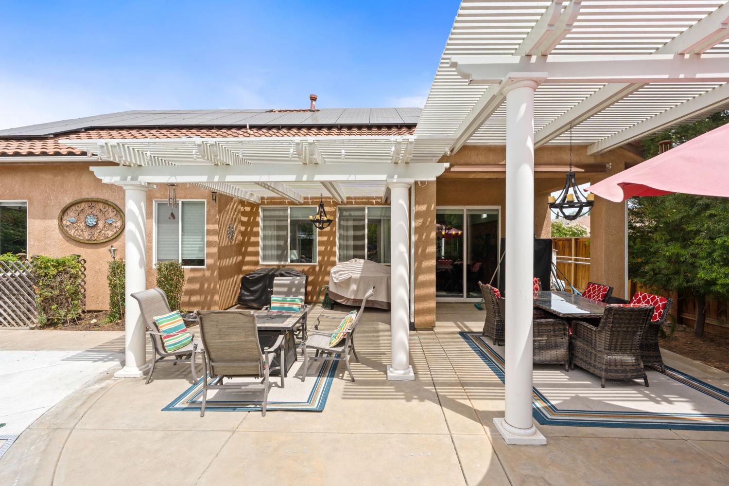 1812 N Graybark Ave, Clovis, CA 93619