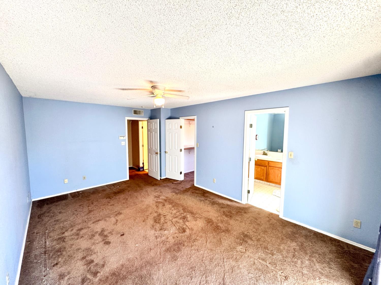 6574 N Delbert Ave, Fresno, CA 93722