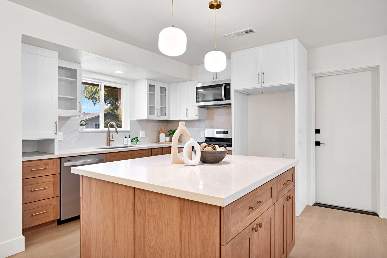 1415 Winter St, Kingsburg, CA 93631