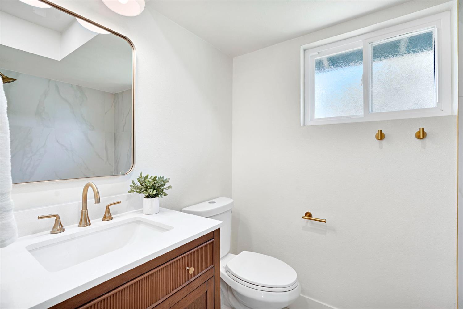 1415 Winter St, Kingsburg, CA 93631