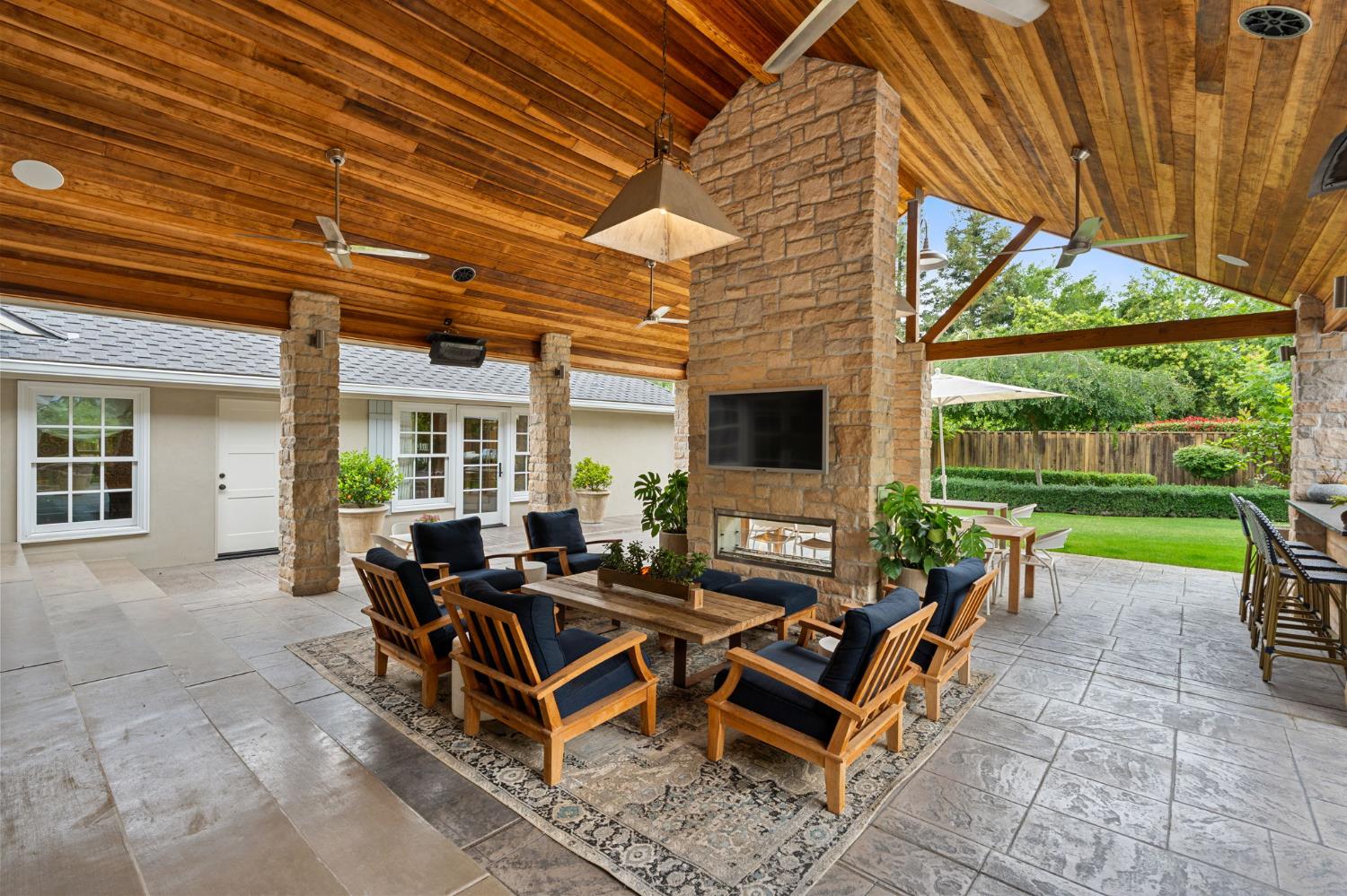 7550 N Spy Glass Ave, Fresno, CA 93711