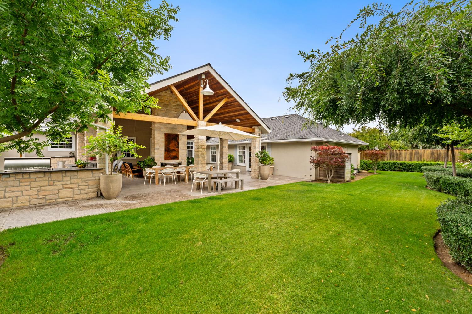 7550 N Spy Glass Ave, Fresno, CA 93711