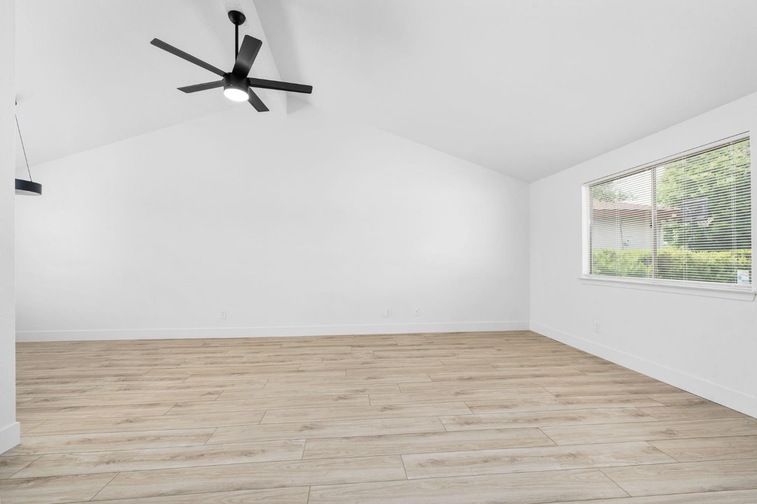 5339 W Swift Ave, Fresno, CA 93722
