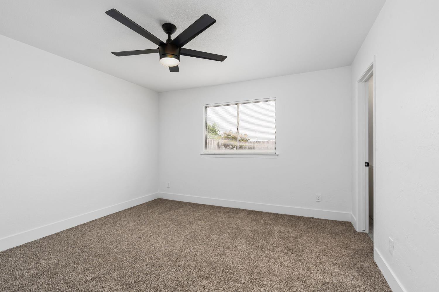5339 W Swift Ave, Fresno, CA 93722