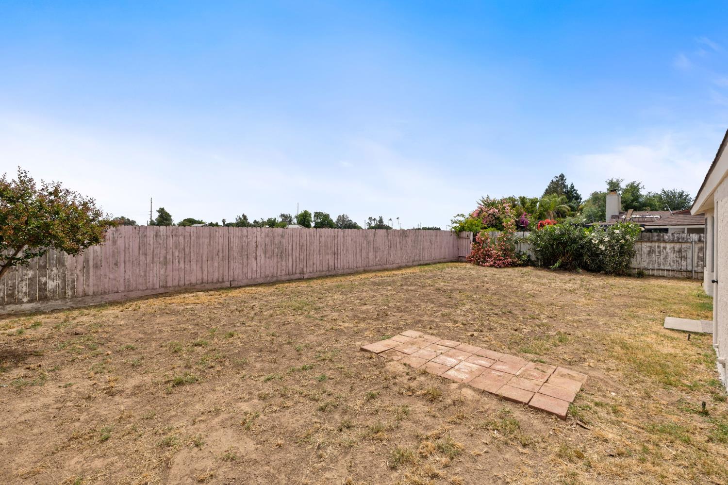 5339 W Swift Ave, Fresno, CA 93722