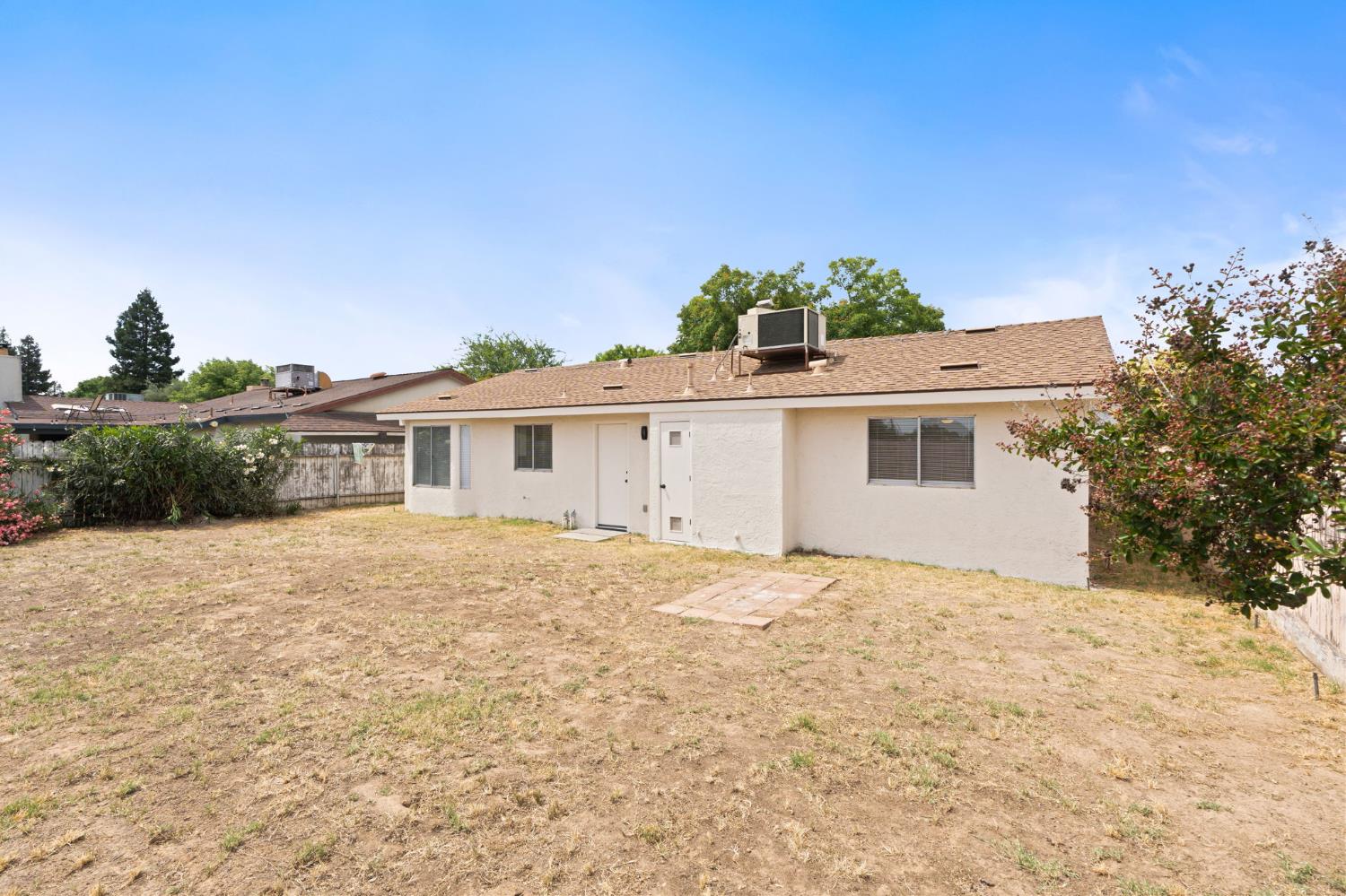 5339 W Swift Ave, Fresno, CA 93722