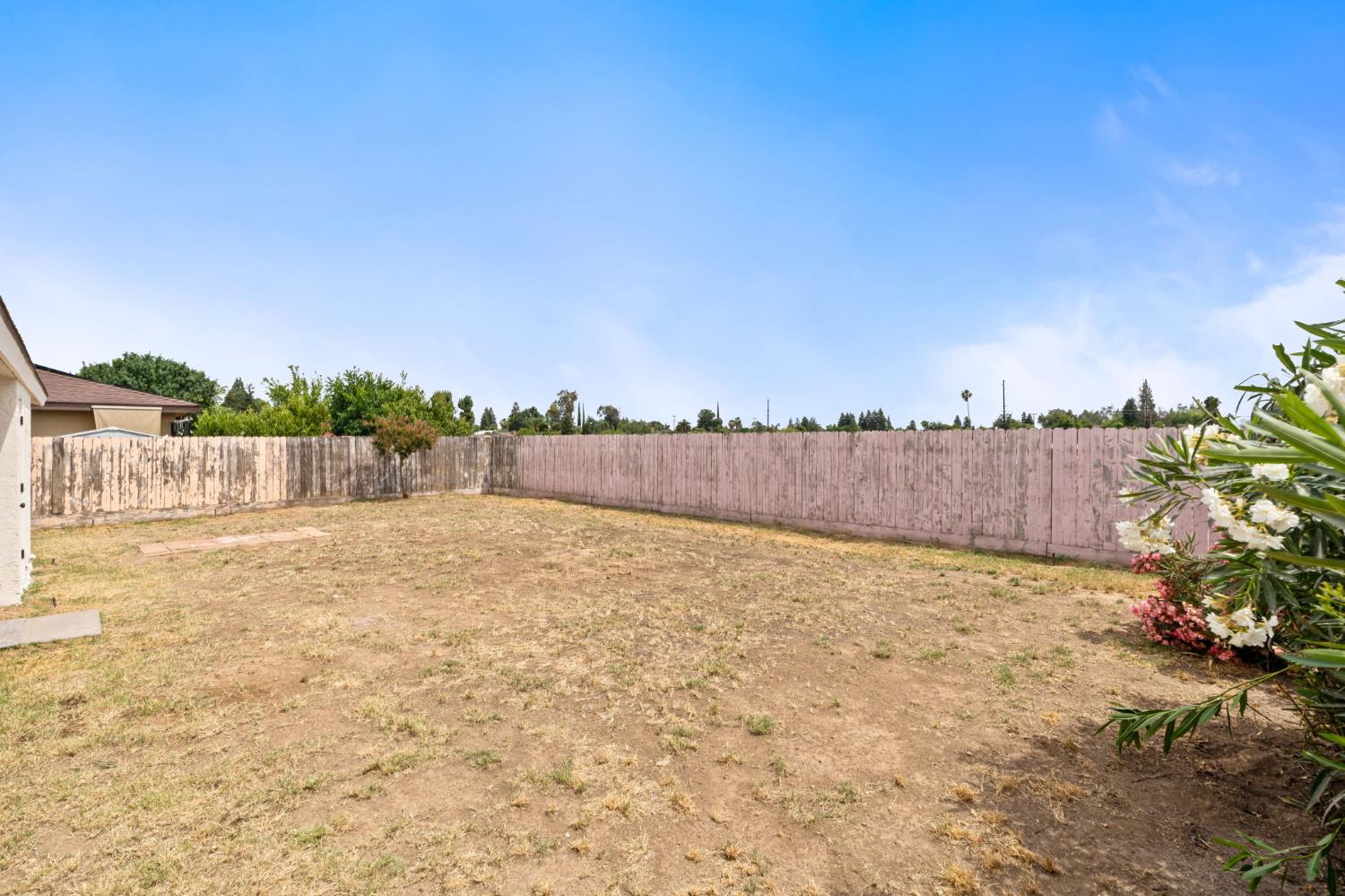 5339 W Swift Ave, Fresno, CA 93722