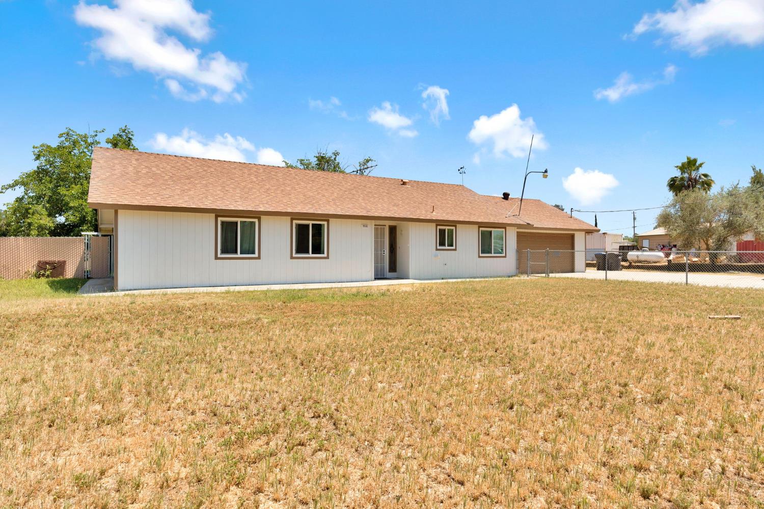 17563 Road 25, Madera, CA 93638