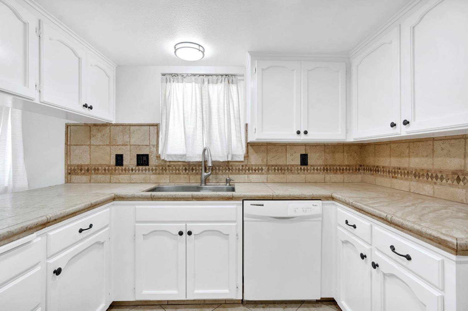 17563 Road 25, Madera, CA 93638