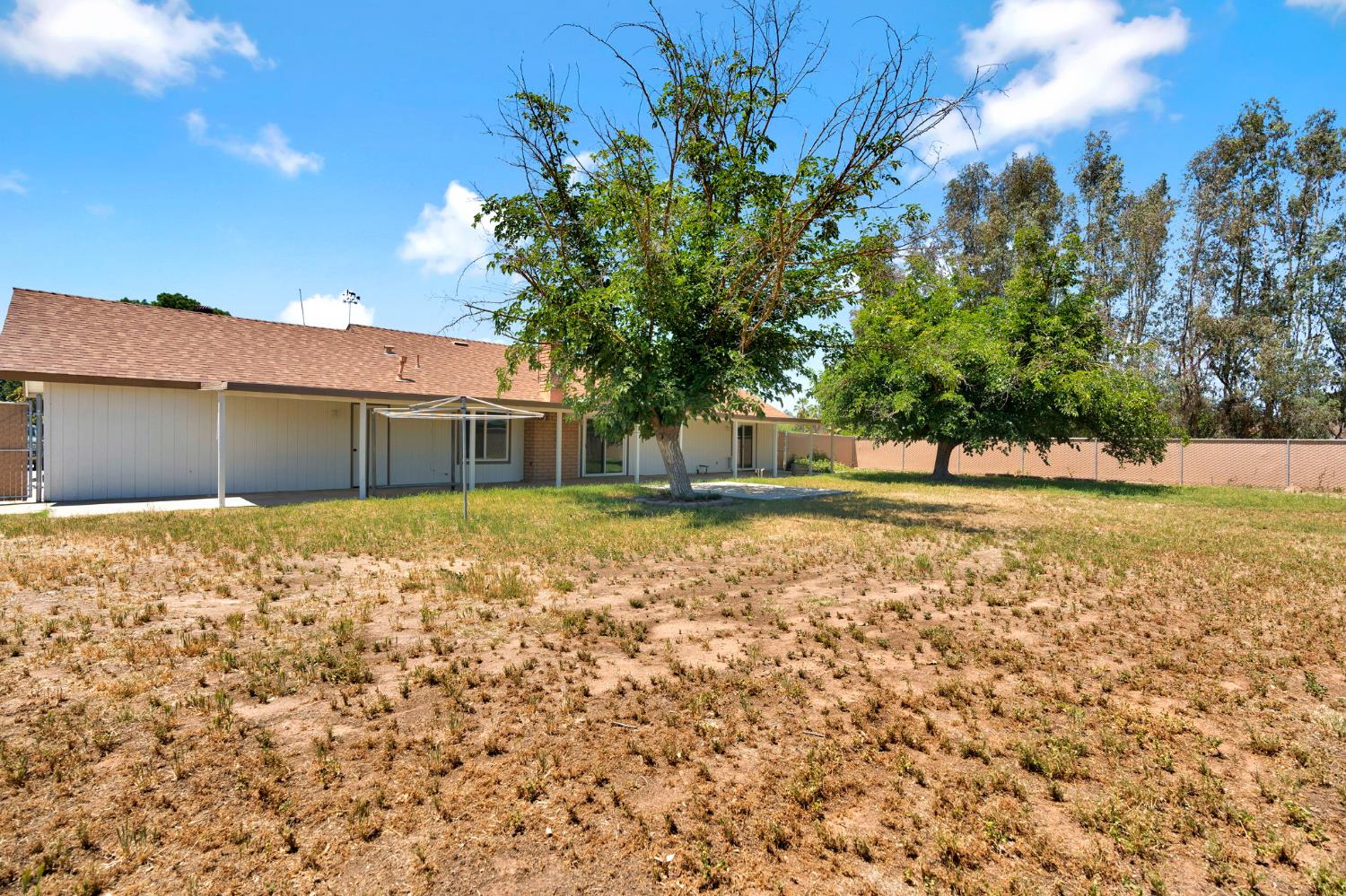 17563 Road 25, Madera, CA 93638