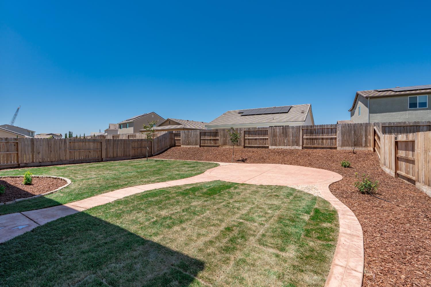 1159 Magnolia Ct W, Madera, CA 93636