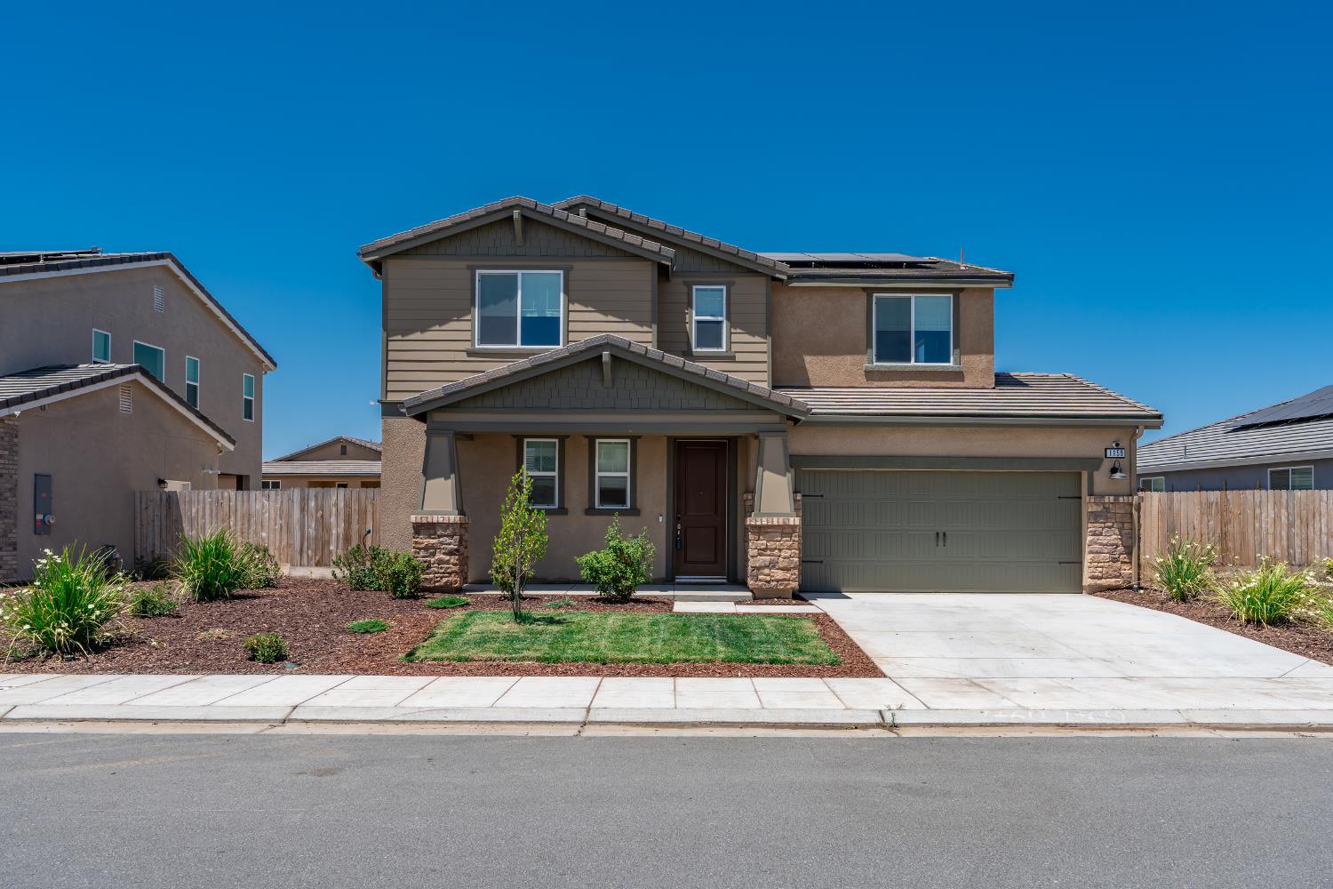 1159 Magnolia Ct W, Madera, CA 93636