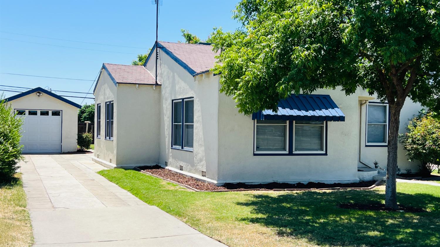 523 W Ivy St, Hanford, CA 93230