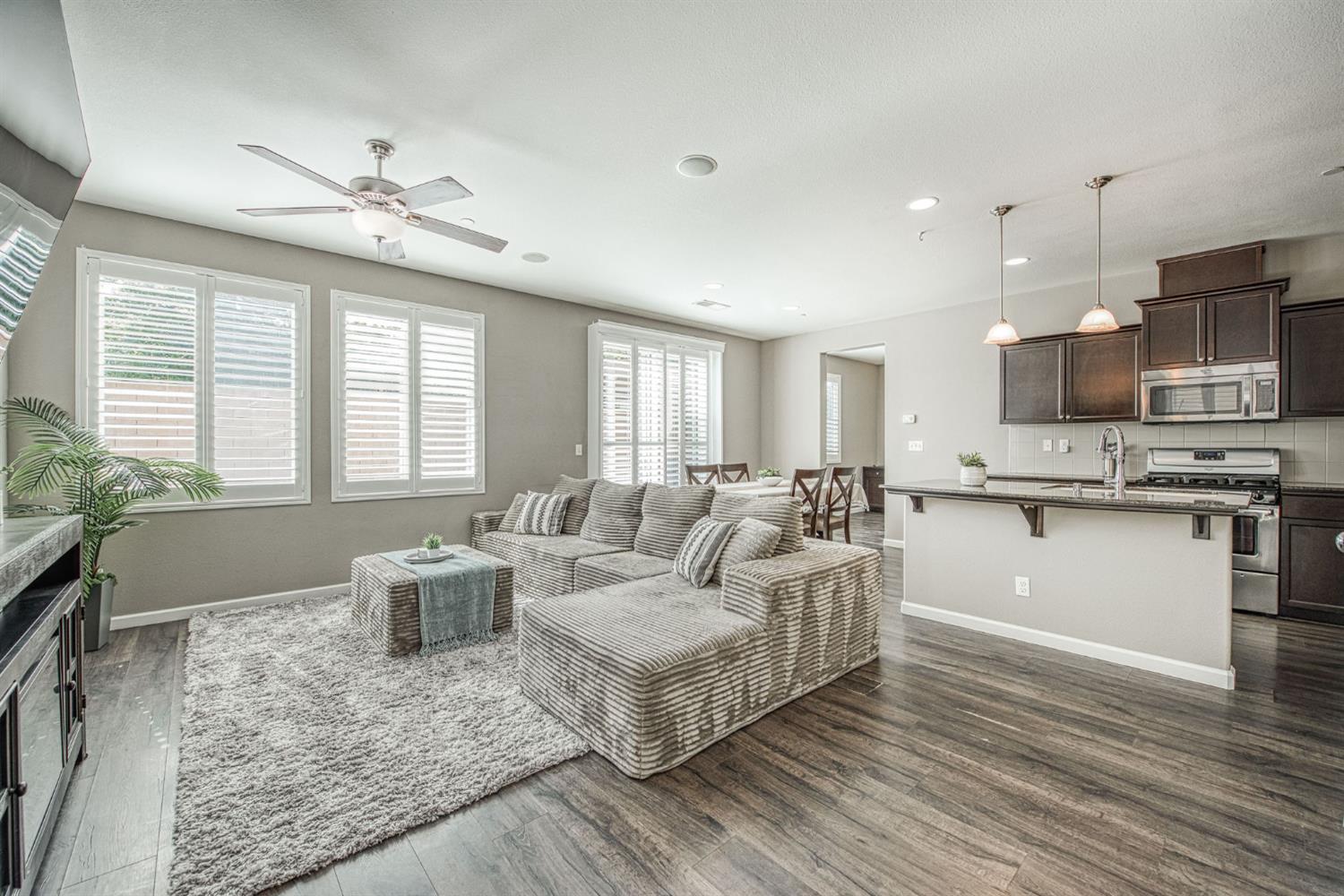 3352 Monterosa Ln, Clovis, CA 93619