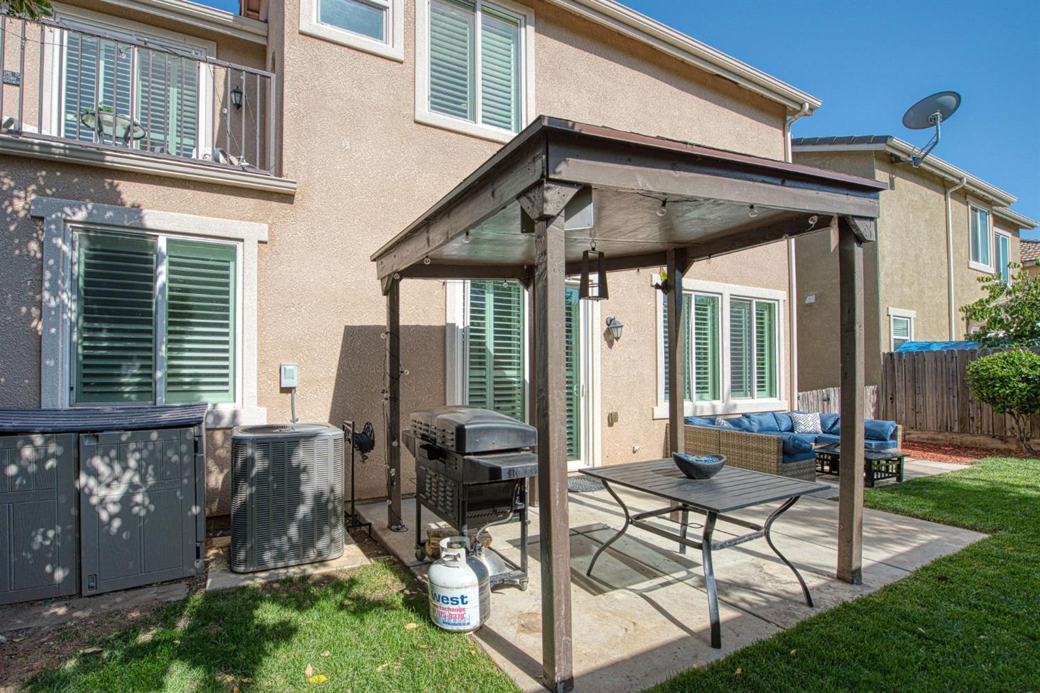 3352 Monterosa Ln, Clovis, CA 93619