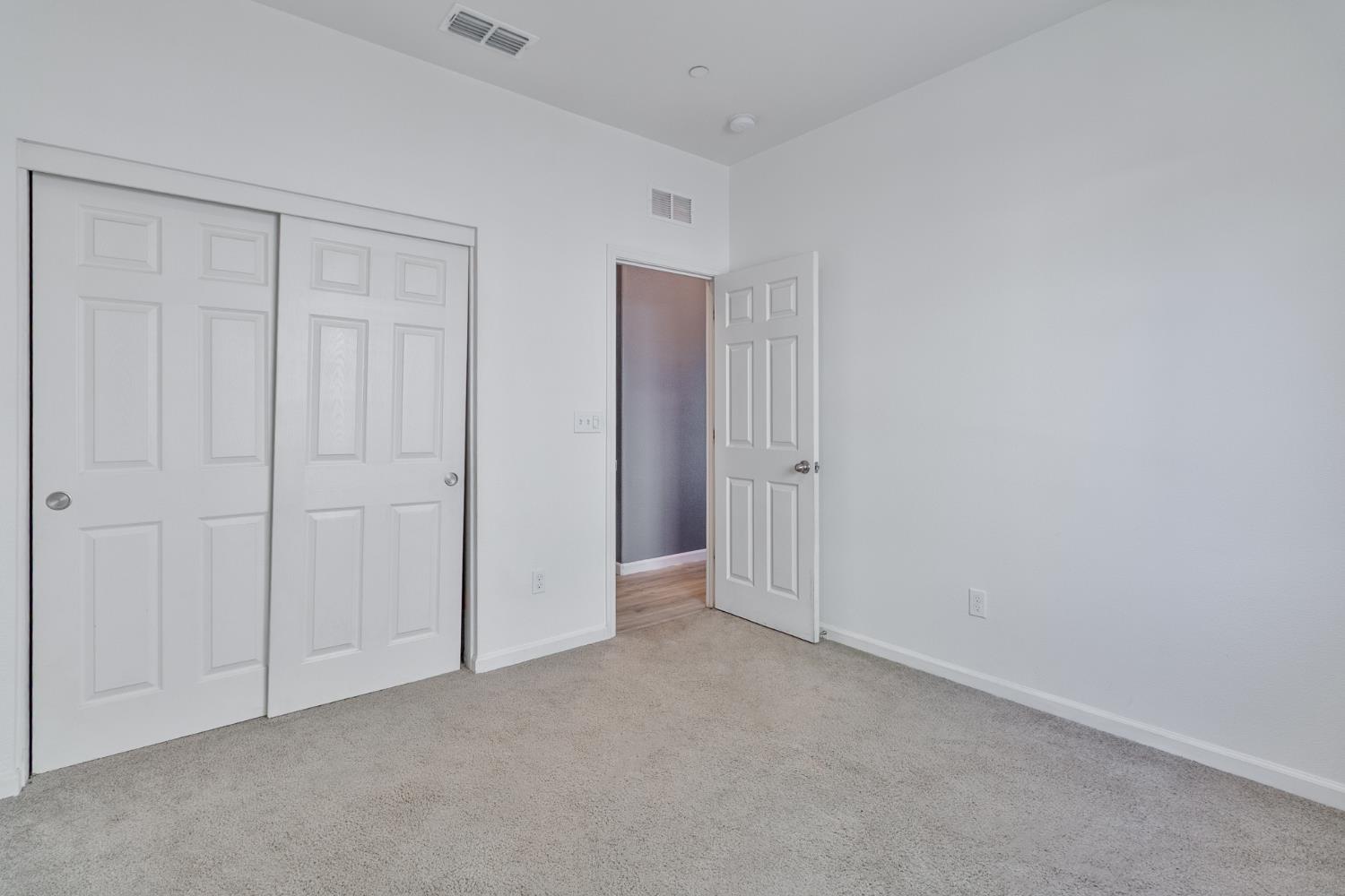 6704 E Dwight Way Ave, Fresno, CA 93727
