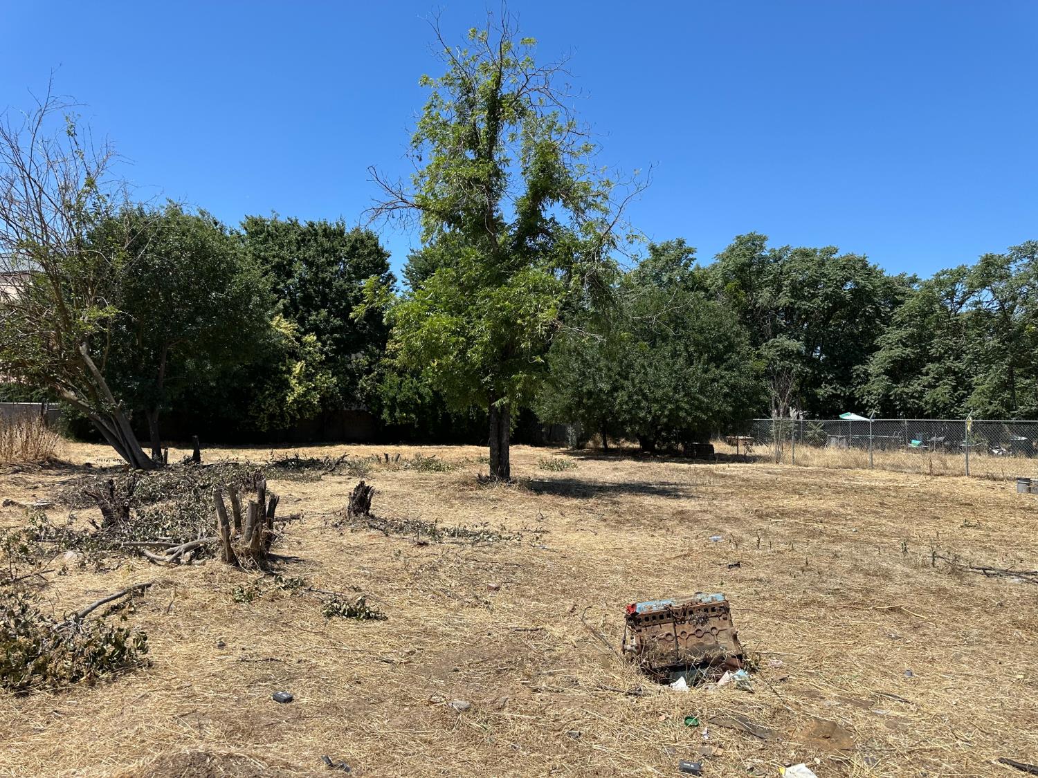 5185 Mission, Fresno, CA 93722