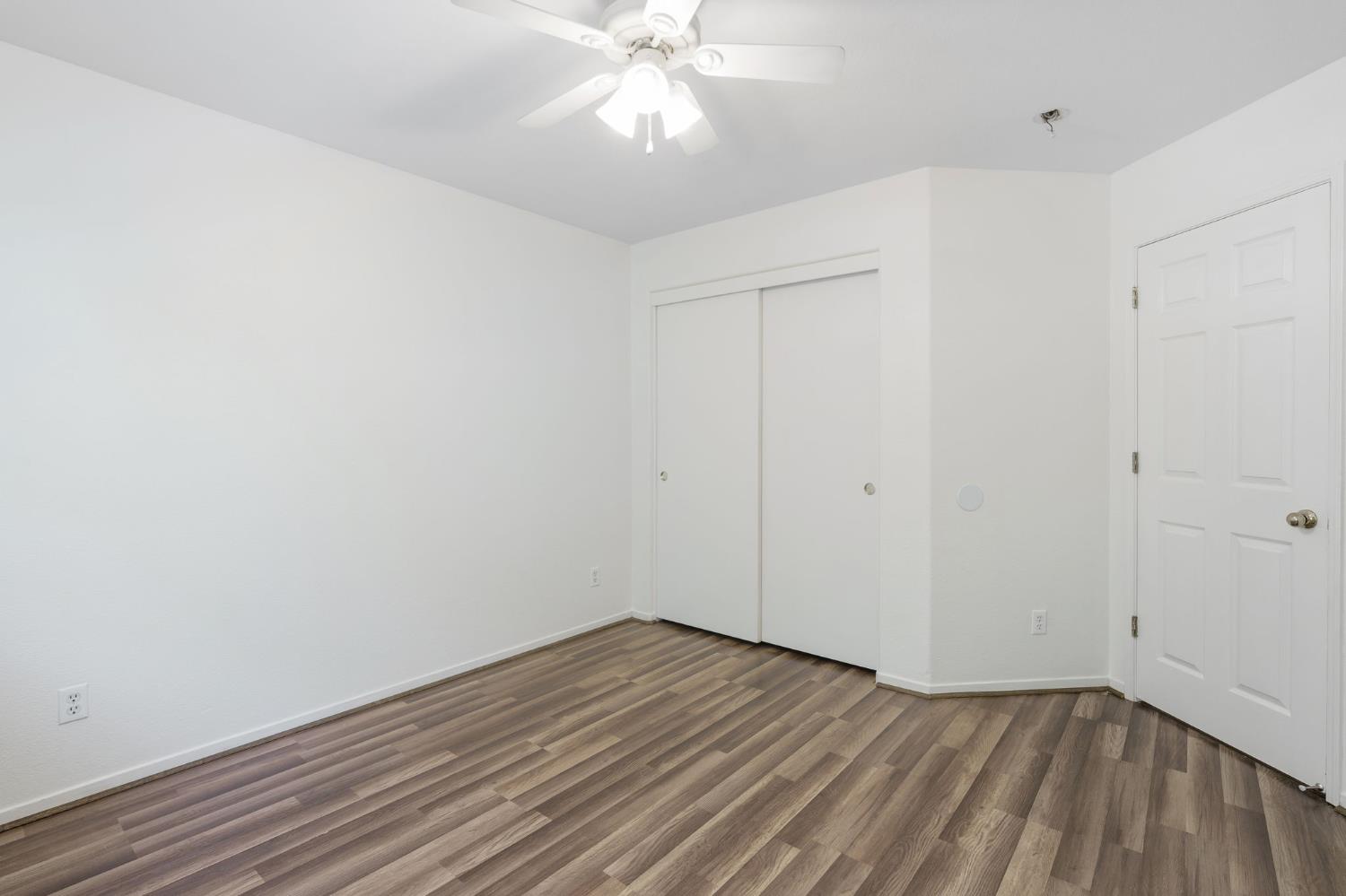 6123 E Hampton Way, Fresno, CA 93727