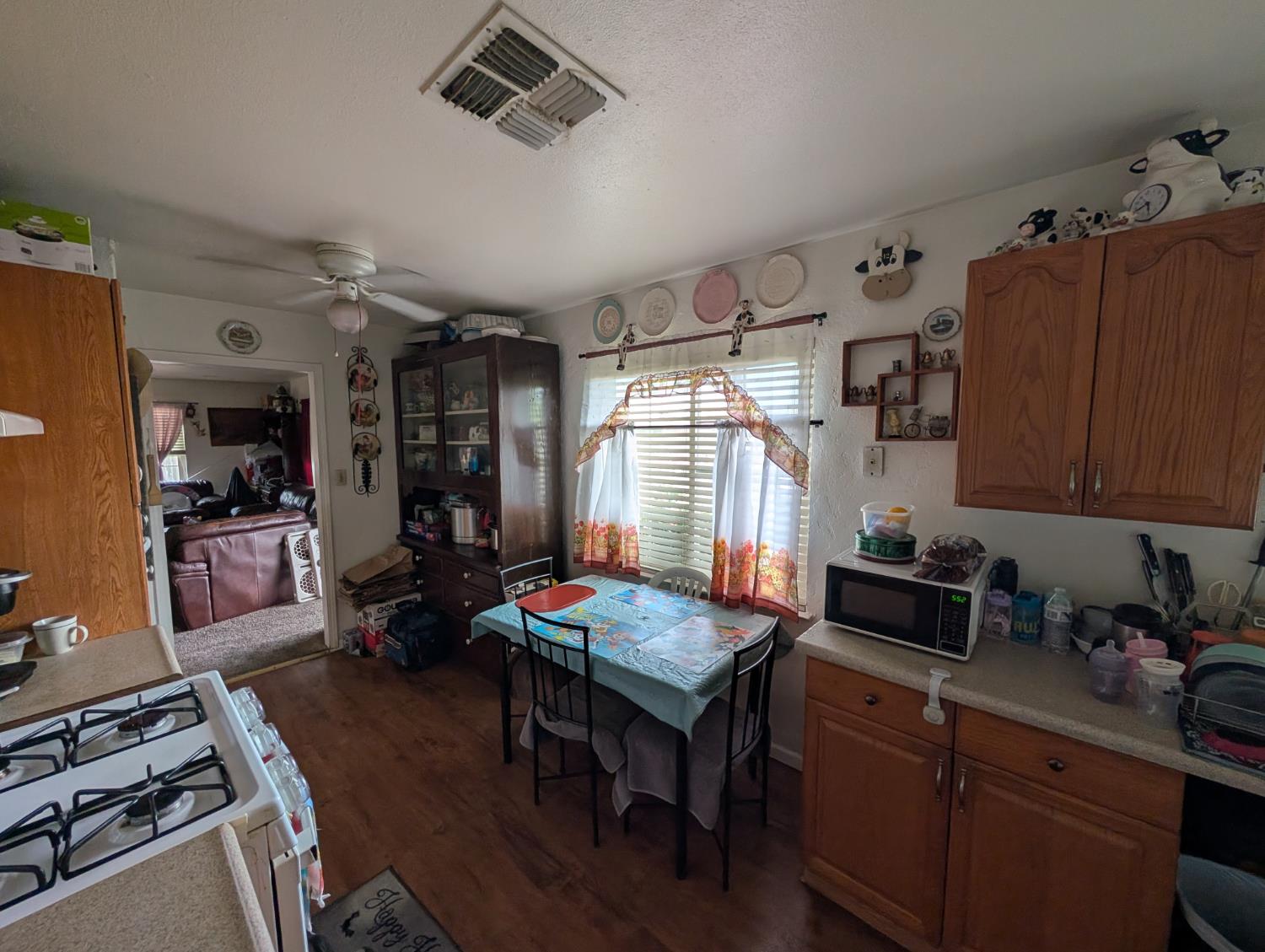 3743 N Hammel Way, Fresno, CA 93727