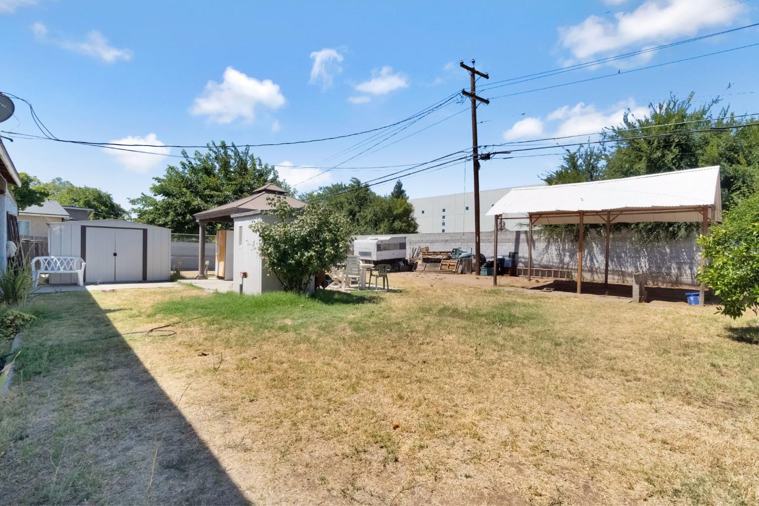 3743 N Hammel Way, Fresno, CA 93727
