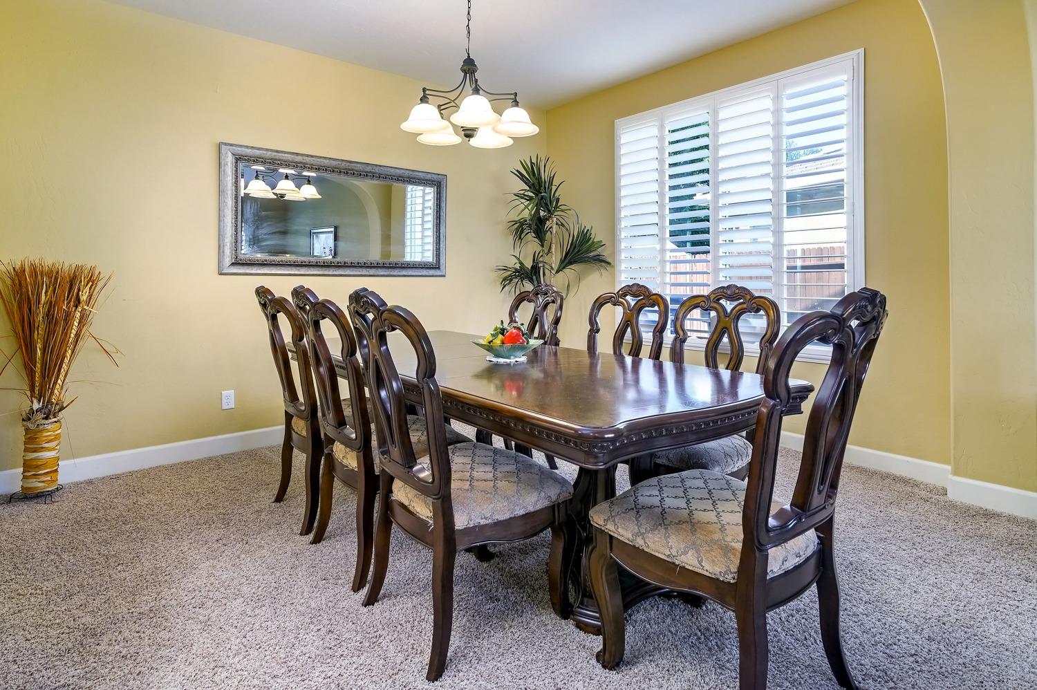 7263 E Redlands Ave, Fresno, CA 93737