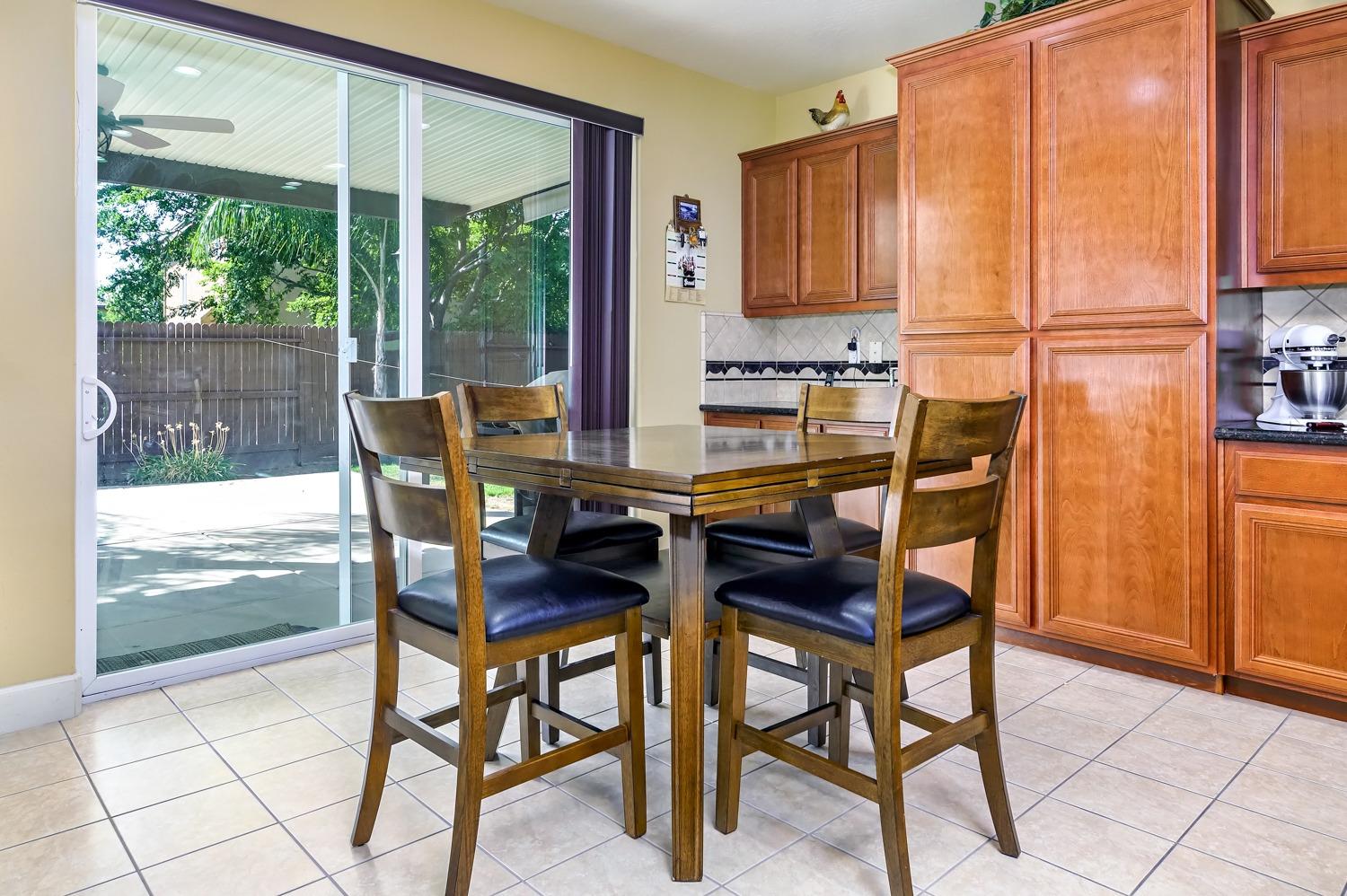 7263 E Redlands Ave, Fresno, CA 93737
