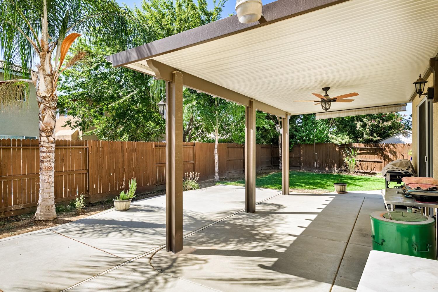7263 E Redlands Ave, Fresno, CA 93737