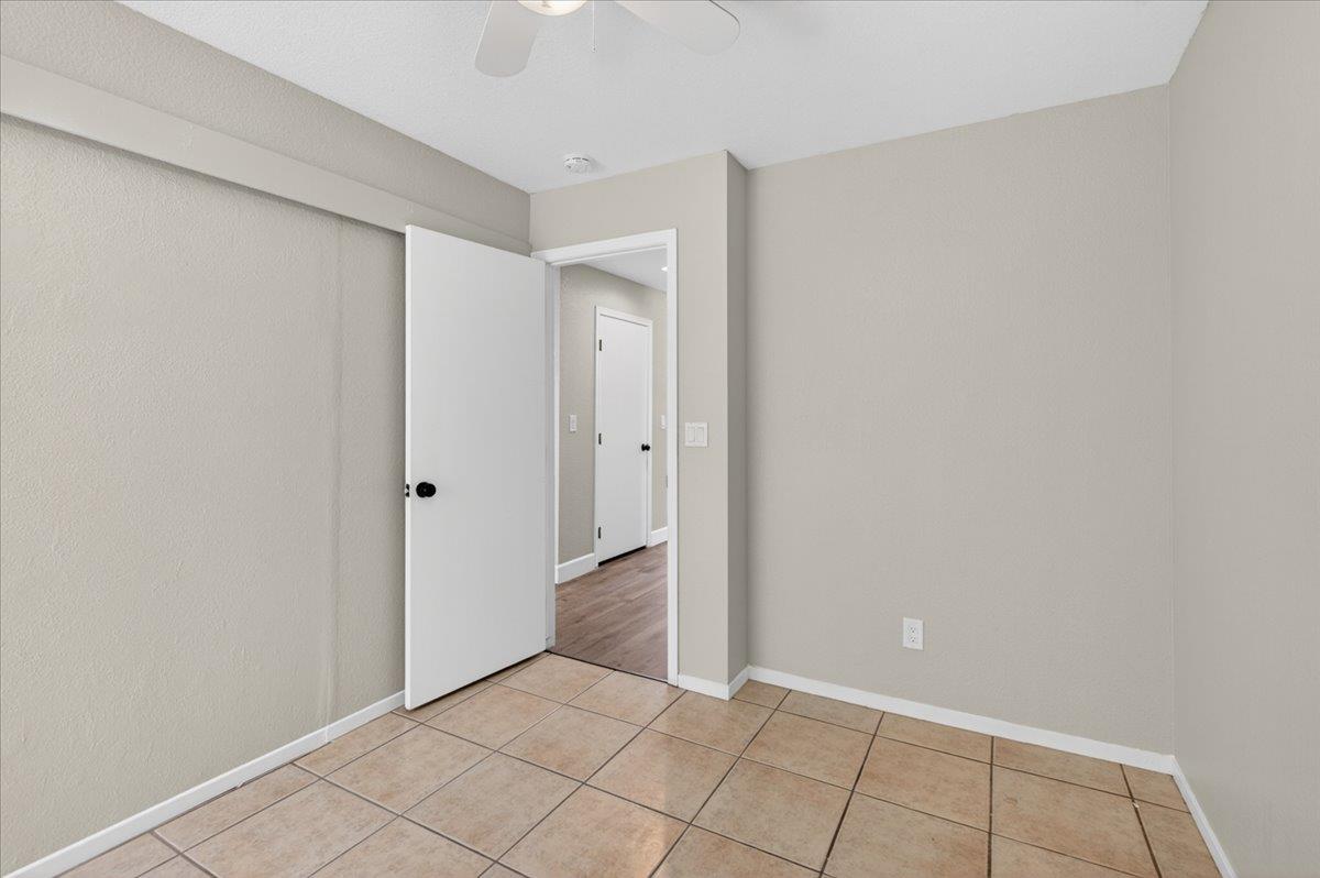 1181 N Matthew Ave, Farmersville, CA 93223