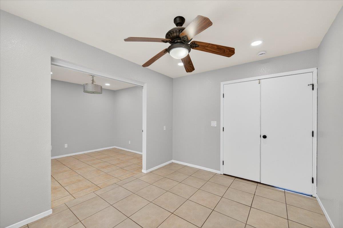 1181 N Matthew Ave, Farmersville, CA 93223