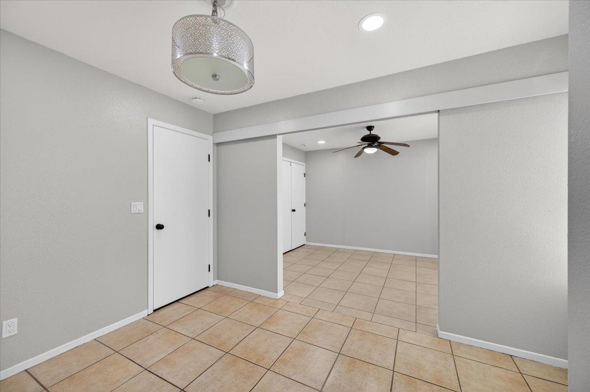 1181 N Matthew Ave, Farmersville, CA 93223