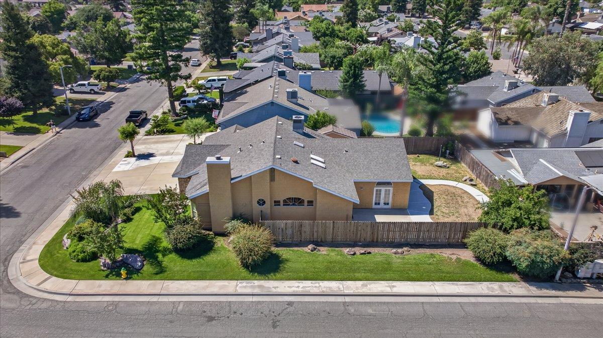 1181 N Matthew Ave, Farmersville, CA 93223