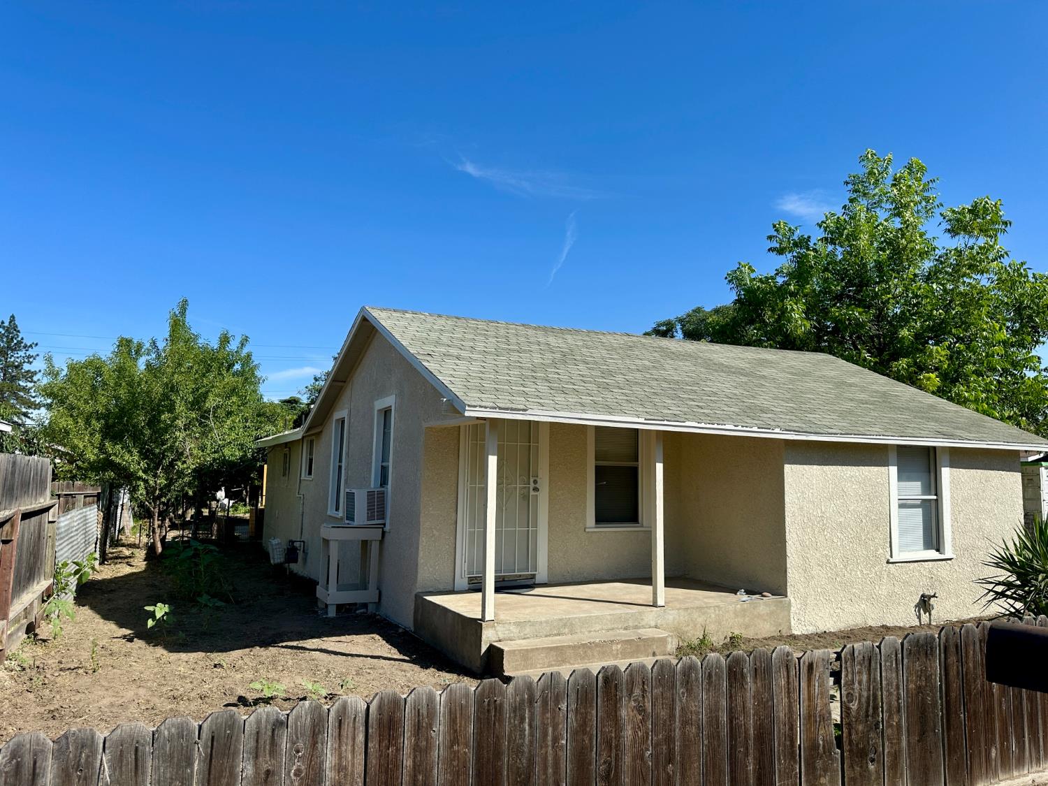 809 Washington Ave, Madera, CA 93638